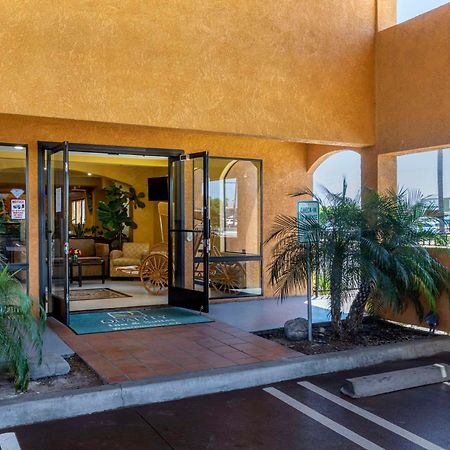 Quality Inn & Suites Westminster Seal Beach Exteriör bild