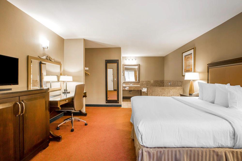 Quality Inn & Suites Westminster Seal Beach Exteriör bild