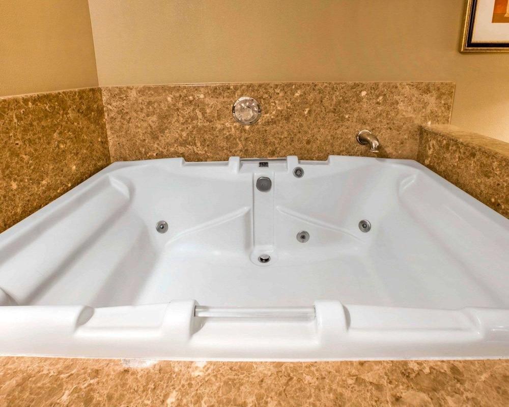 Quality Inn & Suites Westminster Seal Beach Exteriör bild