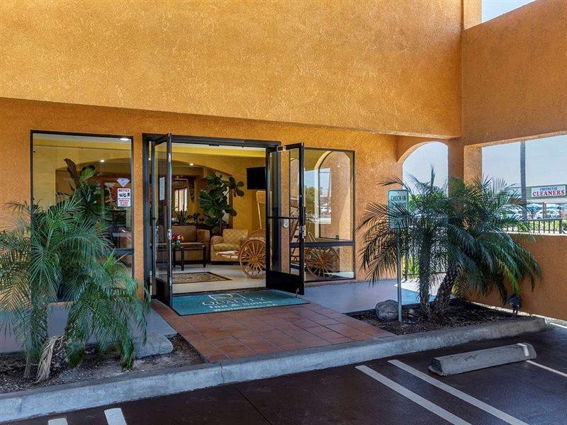 Quality Inn & Suites Westminster Seal Beach Exteriör bild
