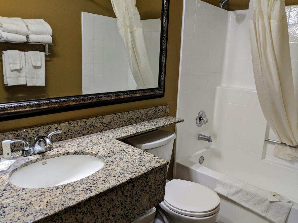 Quality Inn & Suites Westminster Seal Beach Exteriör bild