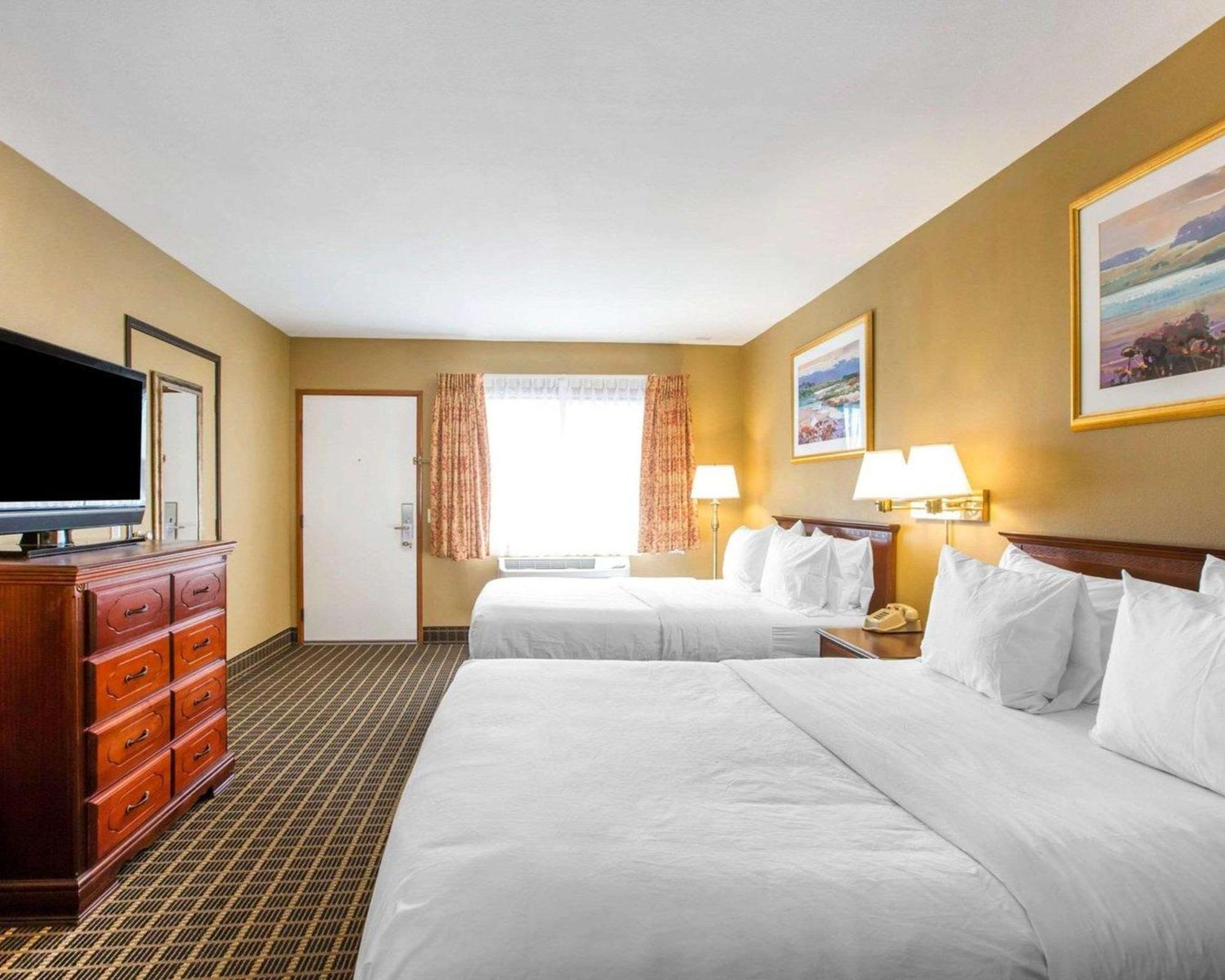 Quality Inn & Suites Westminster Seal Beach Exteriör bild