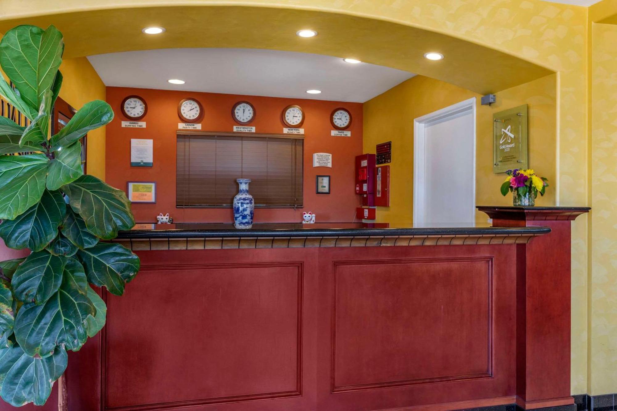 Quality Inn & Suites Westminster Seal Beach Exteriör bild