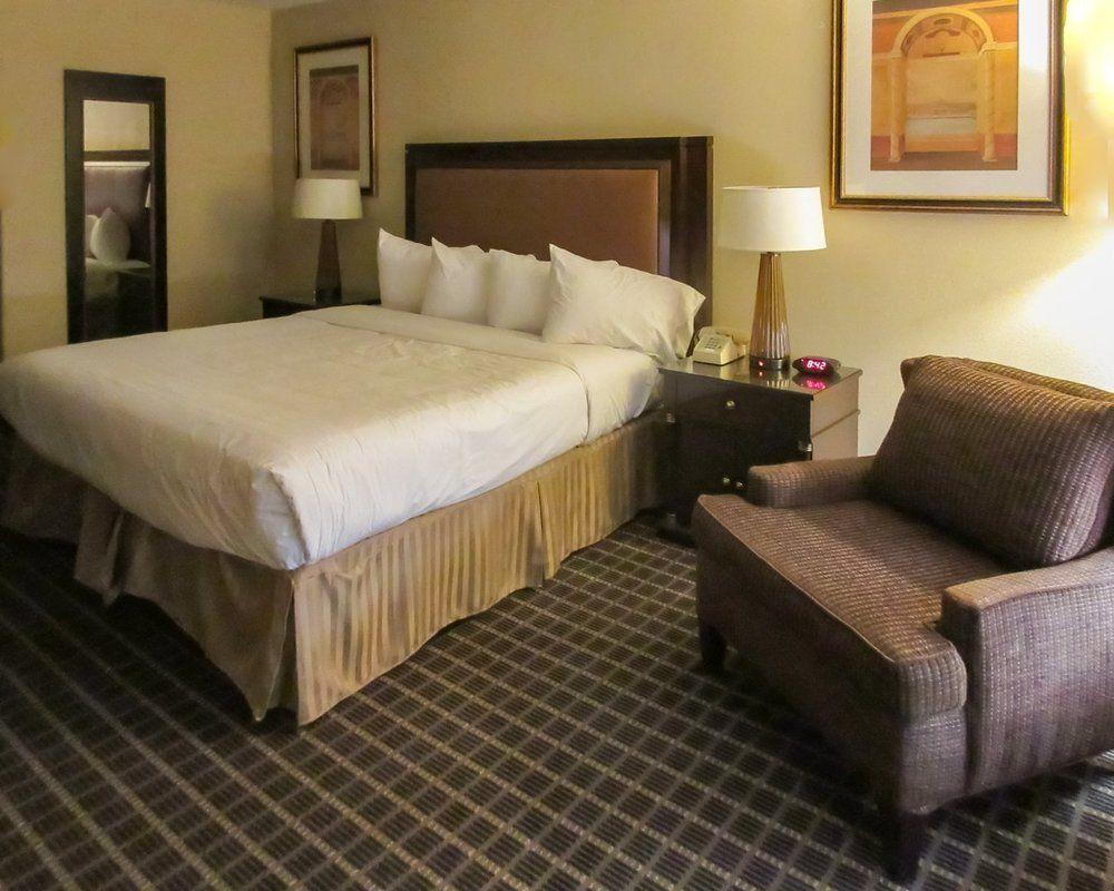 Quality Inn & Suites Westminster Seal Beach Exteriör bild
