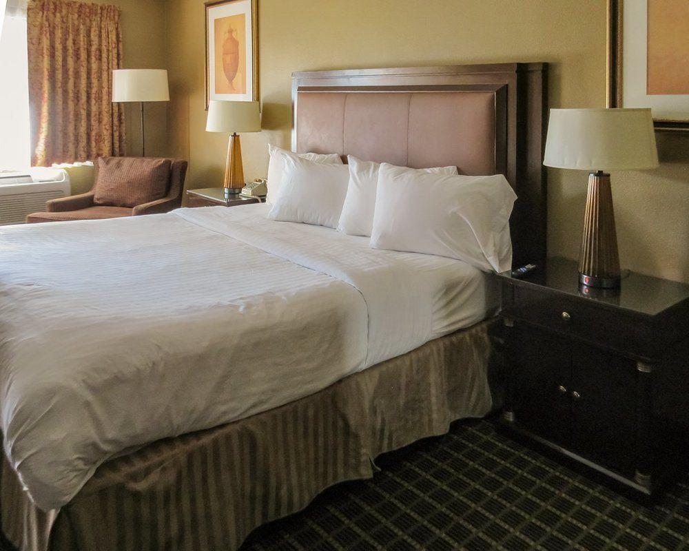 Quality Inn & Suites Westminster Seal Beach Exteriör bild
