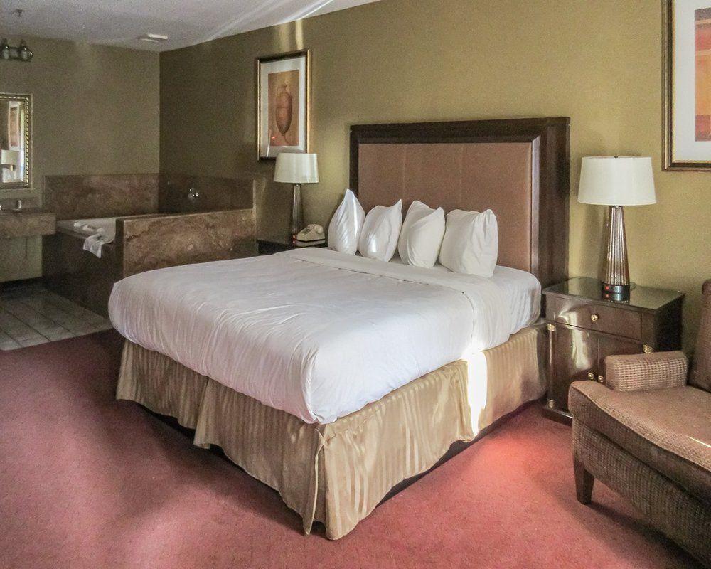 Quality Inn & Suites Westminster Seal Beach Exteriör bild